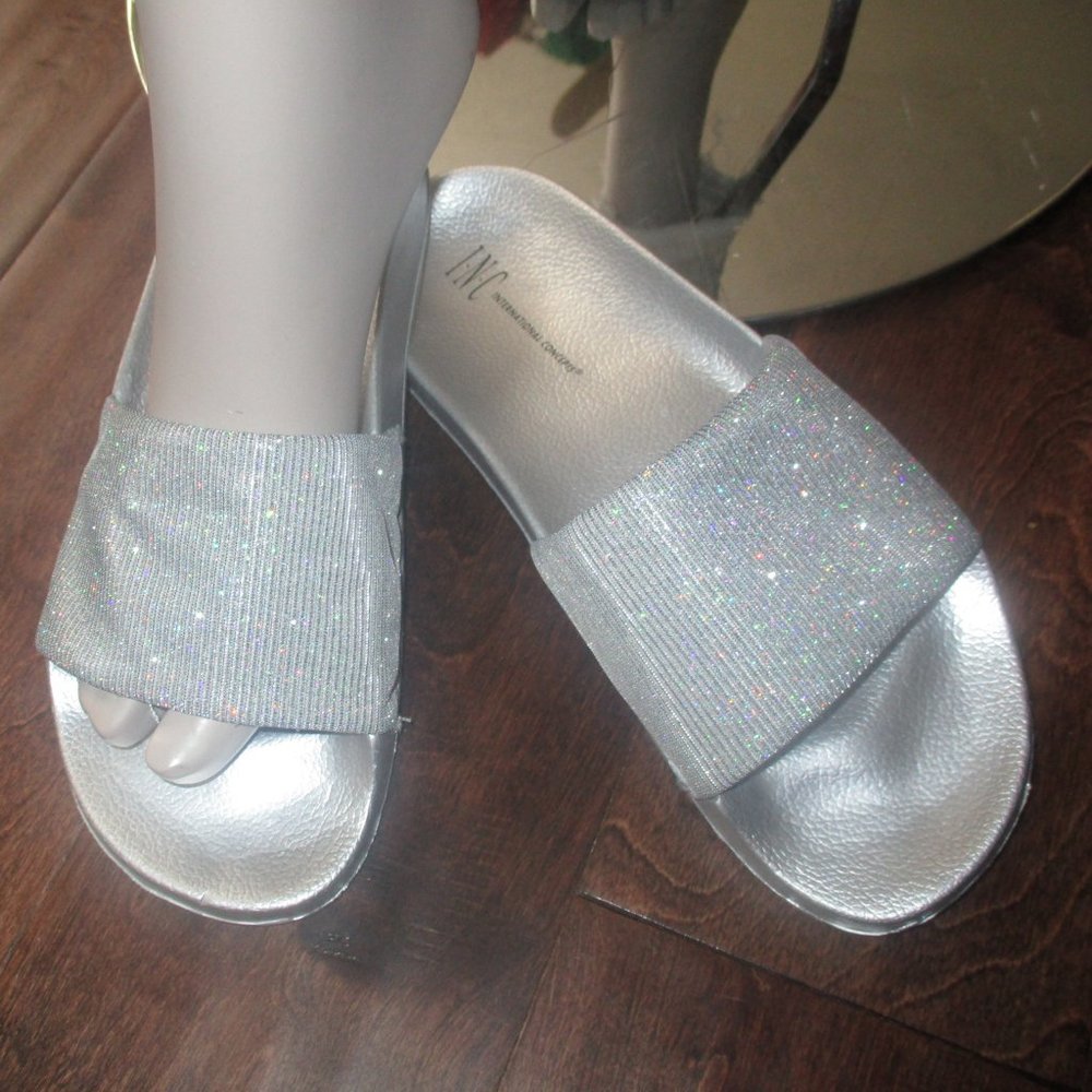 INC INTERNATIONAL CONCEPTS METALLIC SLIDE